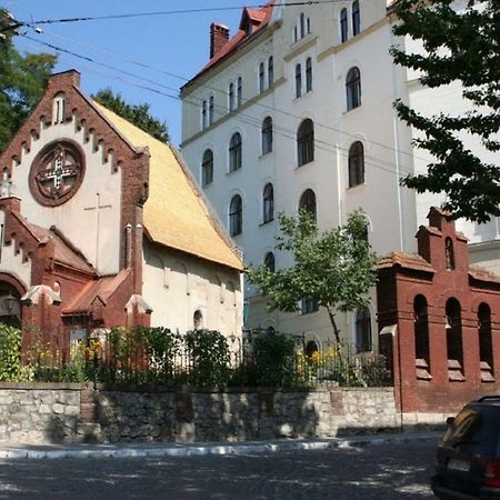 Смарт Квартира В Центрі Для Пари - 5 Хв Від Оперного Театру Lviv Extérieur photo