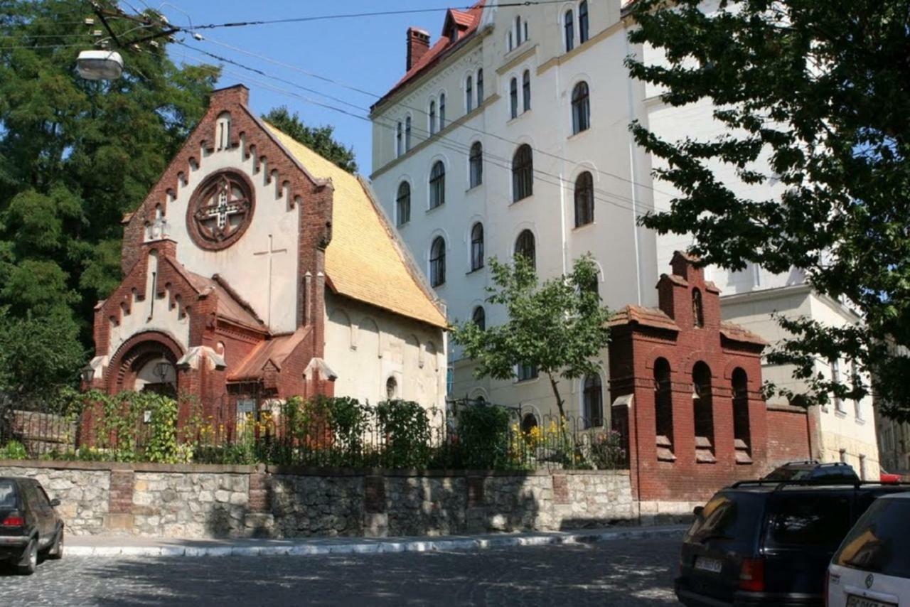 Смарт Квартира В Центрі Для Пари - 5 Хв Від Оперного Театру Lviv Extérieur photo